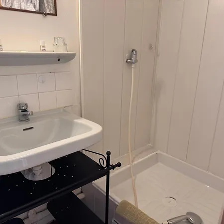 Le Chemin Neuf Hotel