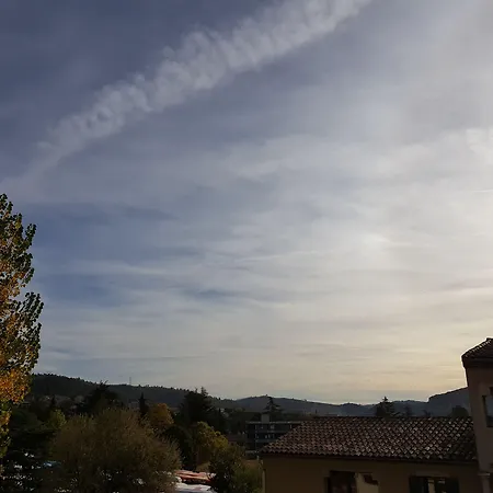 Le Chemin Neuf Hotel