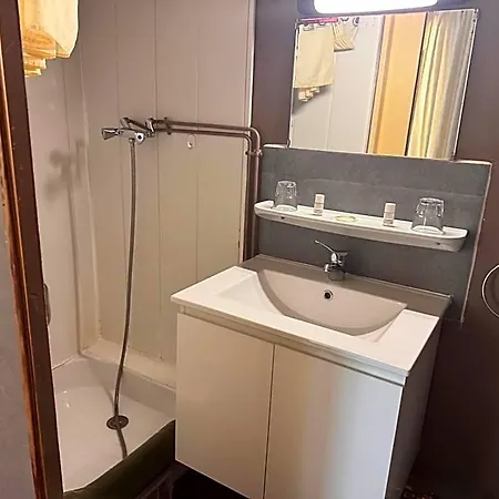 Le Chemin Neuf Hotel