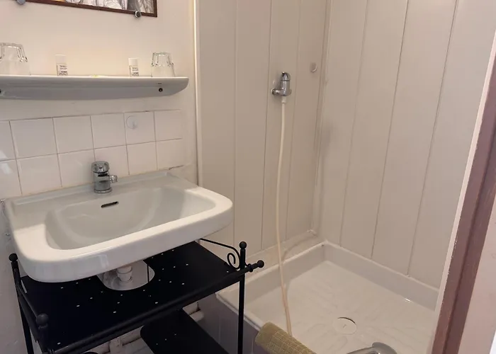 Le Chemin Neuf Hotel