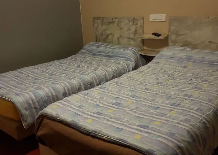 Le Chemin Neuf Hotel *